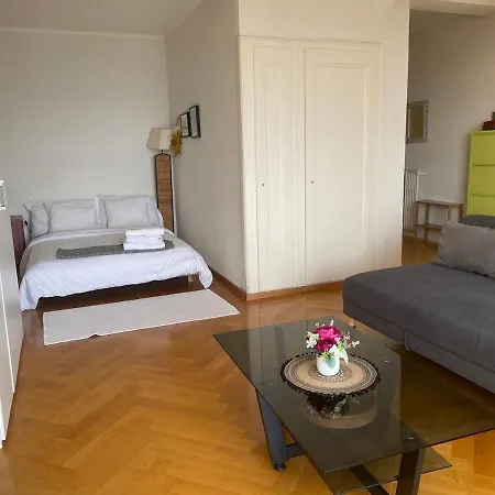 Specious In Down With View Apartment *